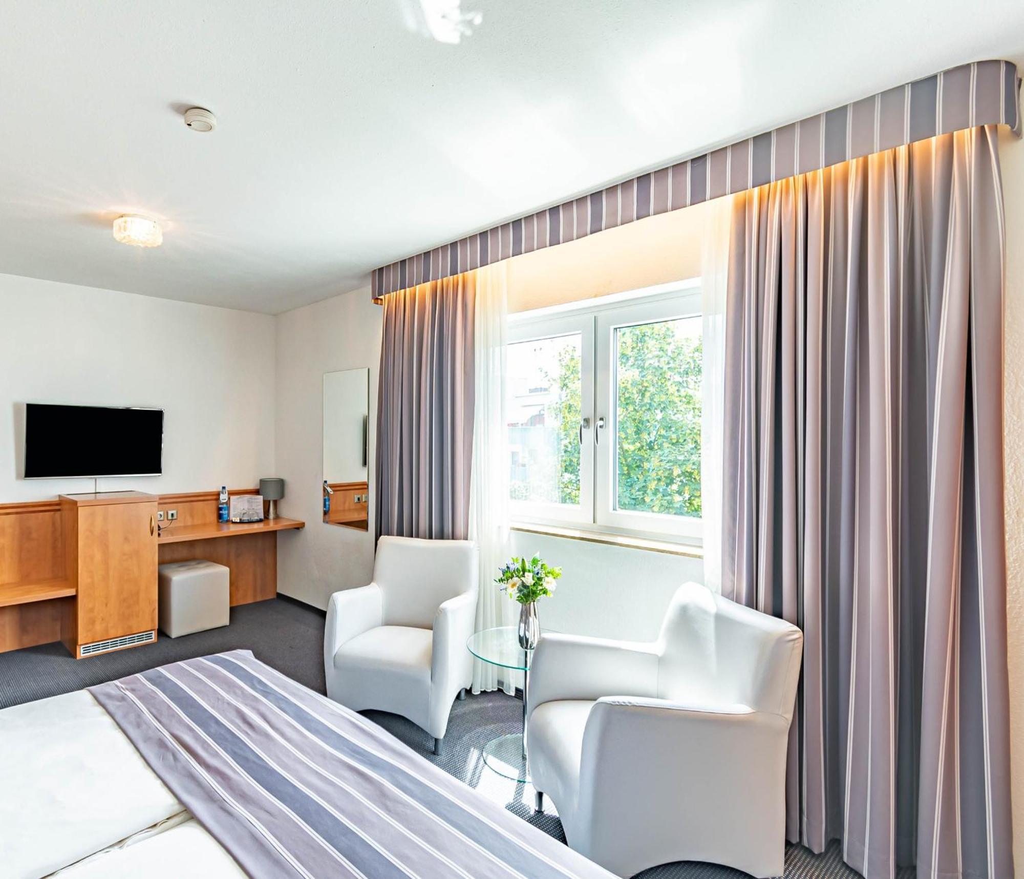 Parkhotel Sonnenberg Eltville am Rhein Exterior photo